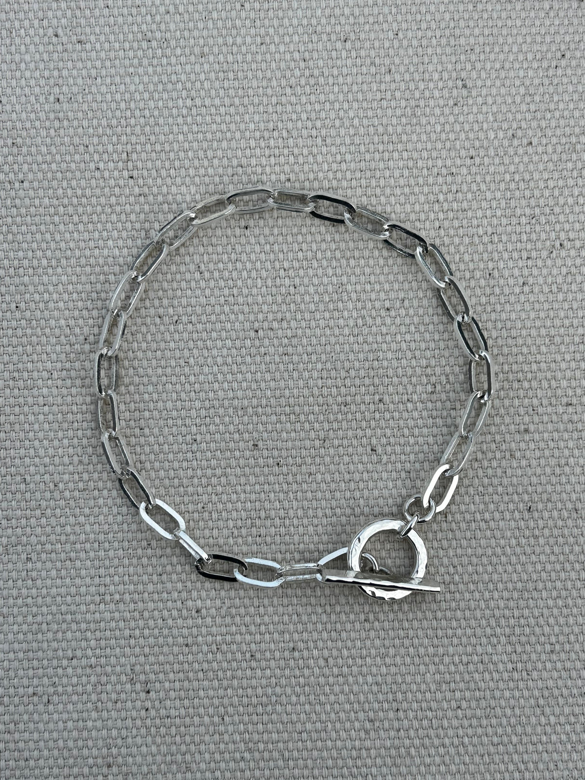 Tverr armbånd